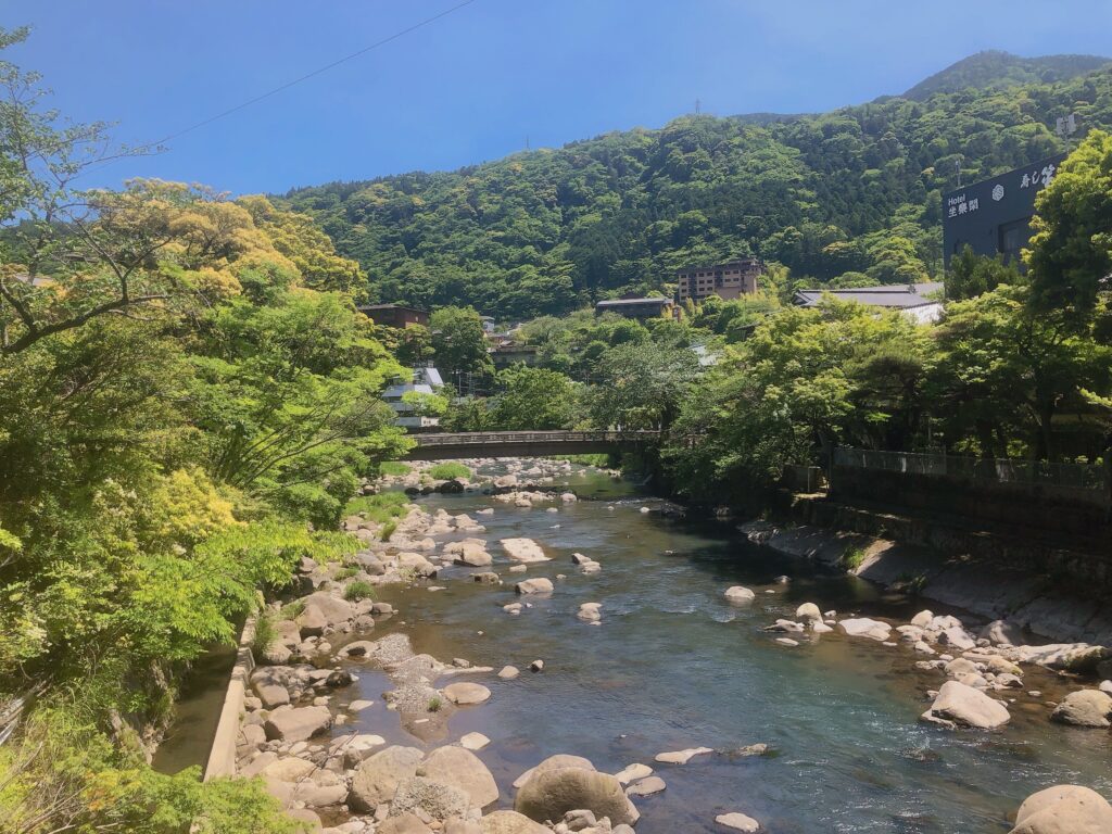 箱根湯本まできました