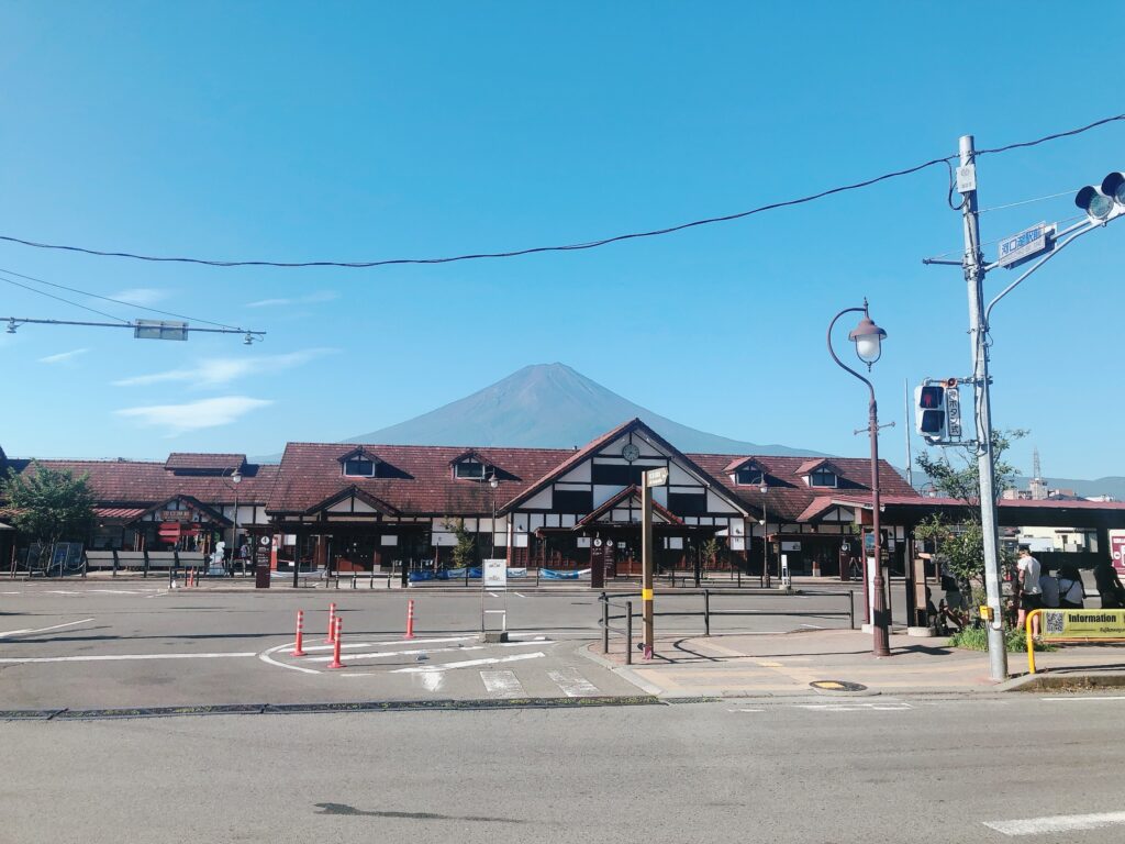 河口湖駅からの富士山