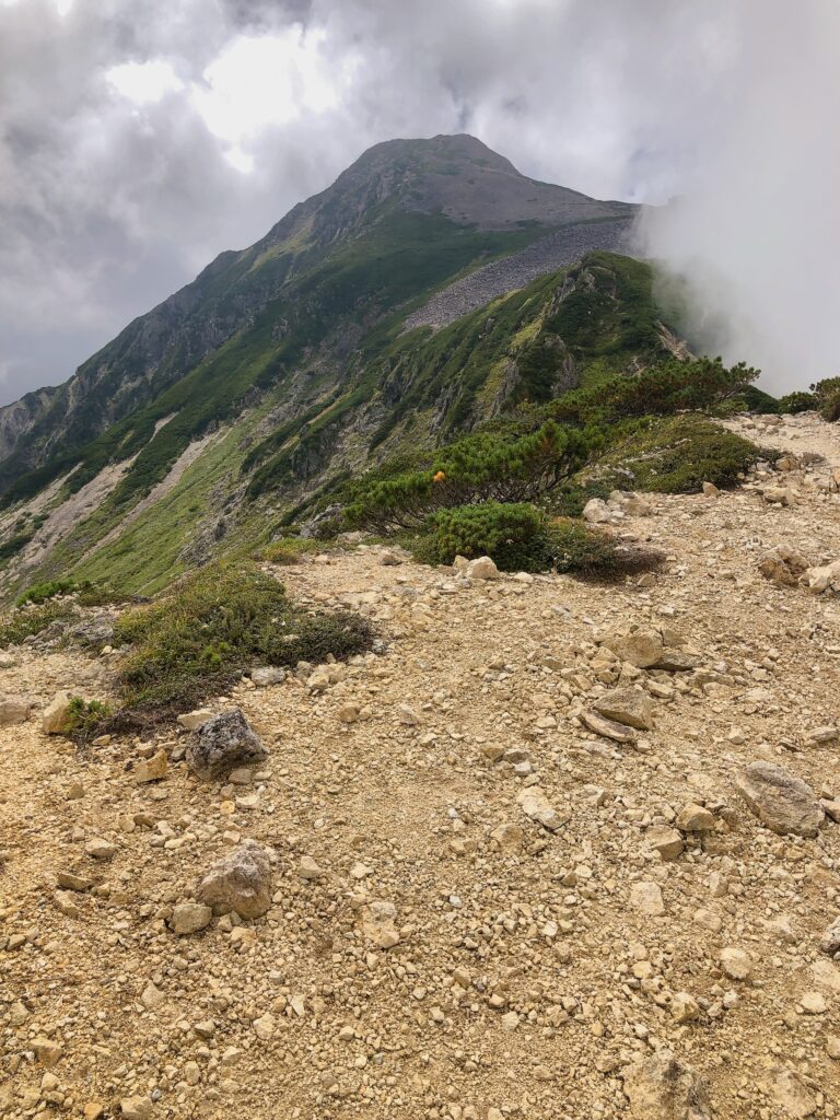 笠ヶ岳まであと少し