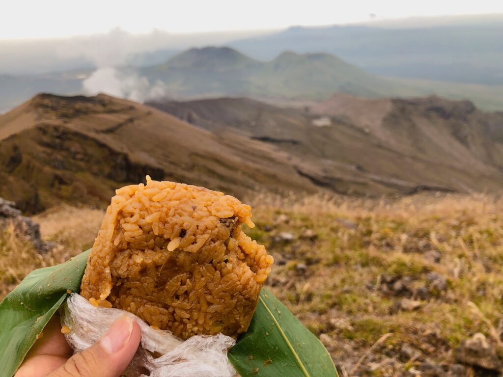 絶景を眺めながらの昼食は格別ですね