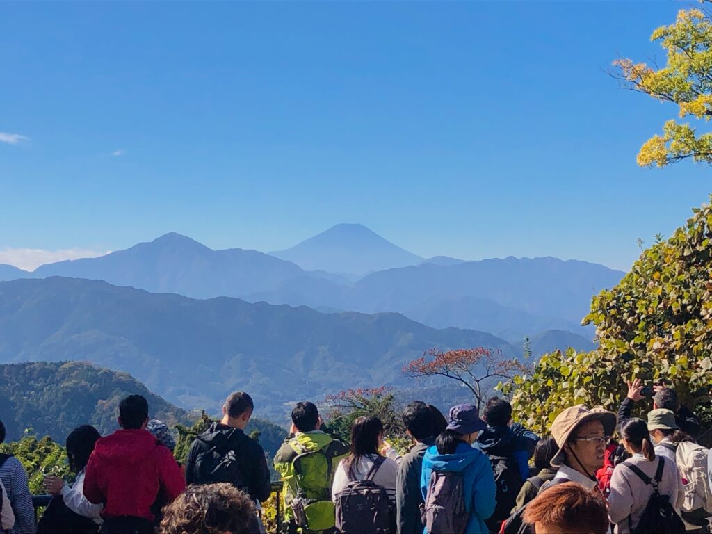 高尾山山頂からの富士山