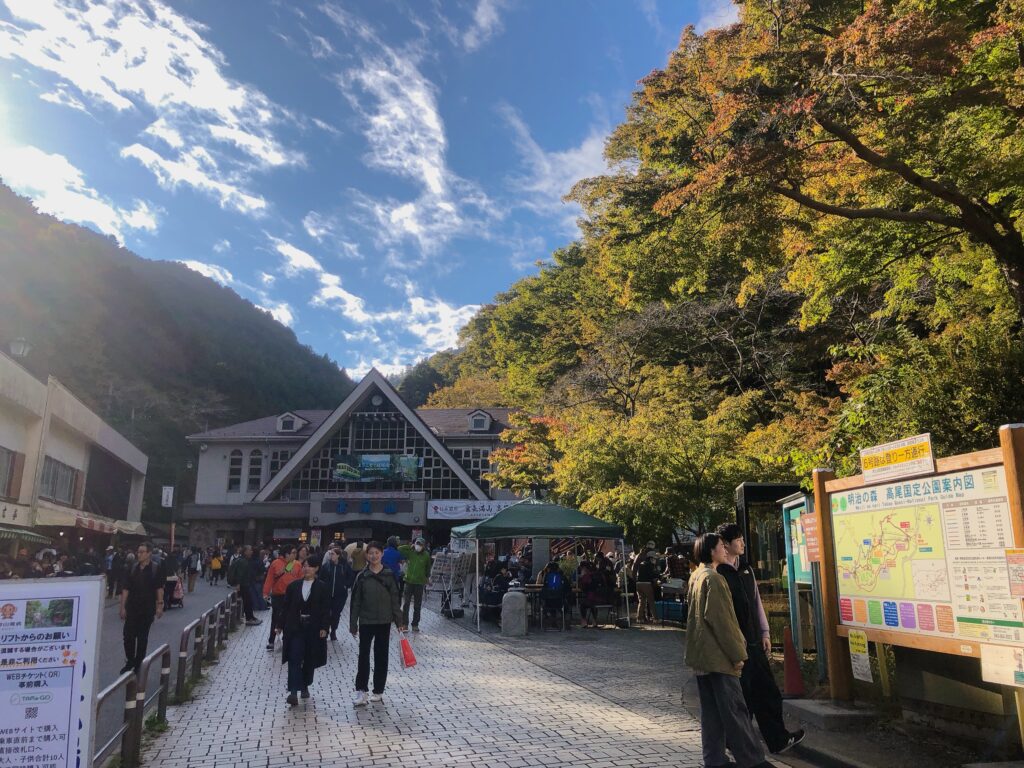 下山してきました