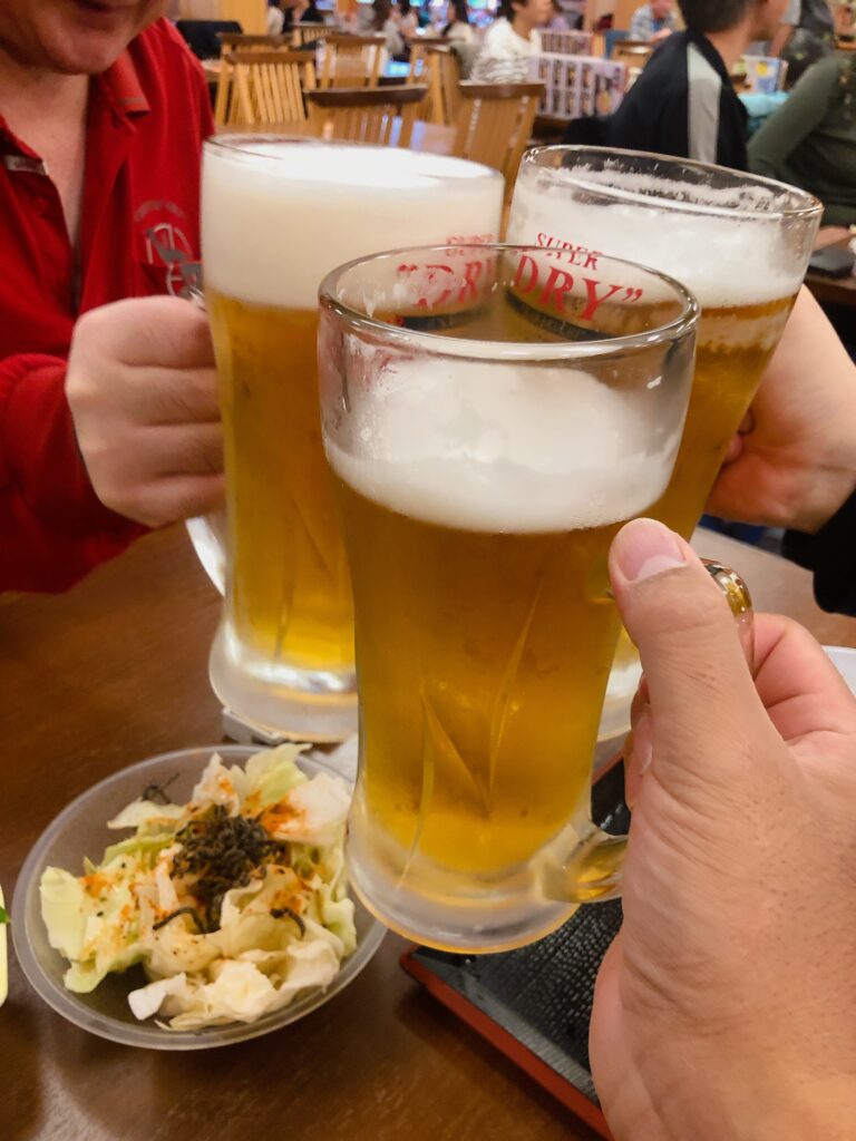 温泉のあとはもちろん特大ビール🍺