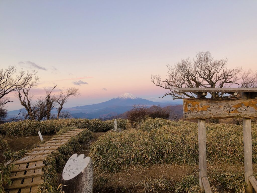 朝一の富士山は綺麗