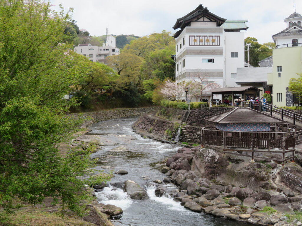 桂川と独鈷の湯（とっこのゆ）