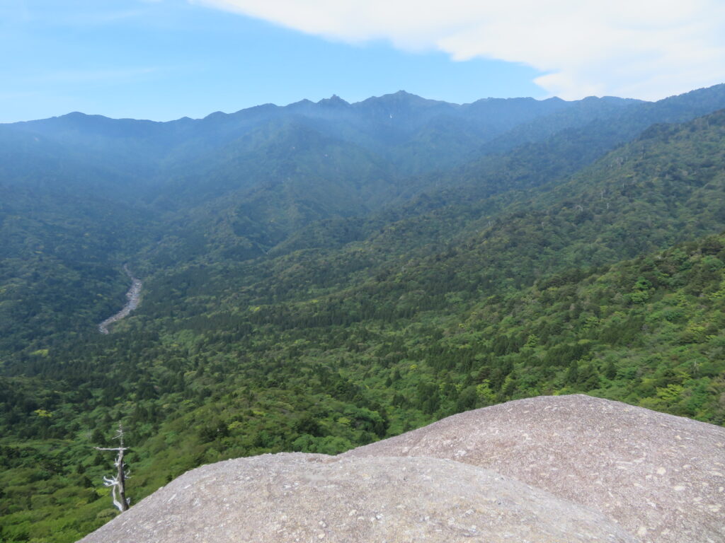 太鼓岩からの絶景
写真だと伝わりづらいけど、雄大な景色に圧倒されます