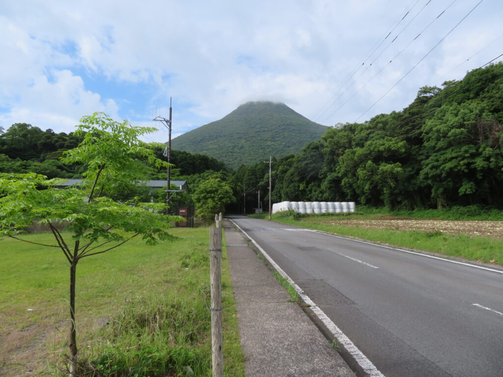 さっそく開聞岳が見えます