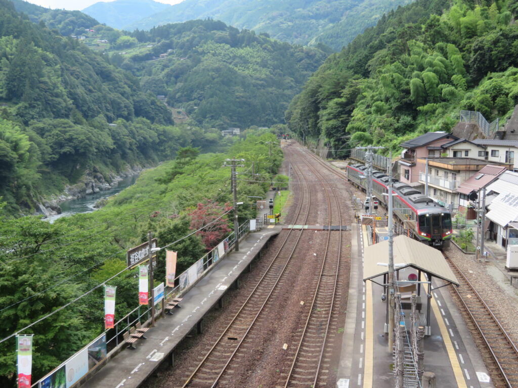 特急南風
高地行きが来ました