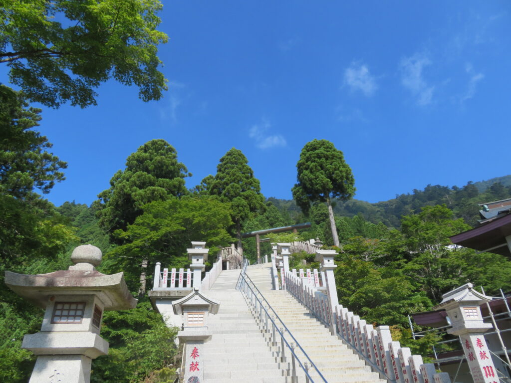 阿夫利神社