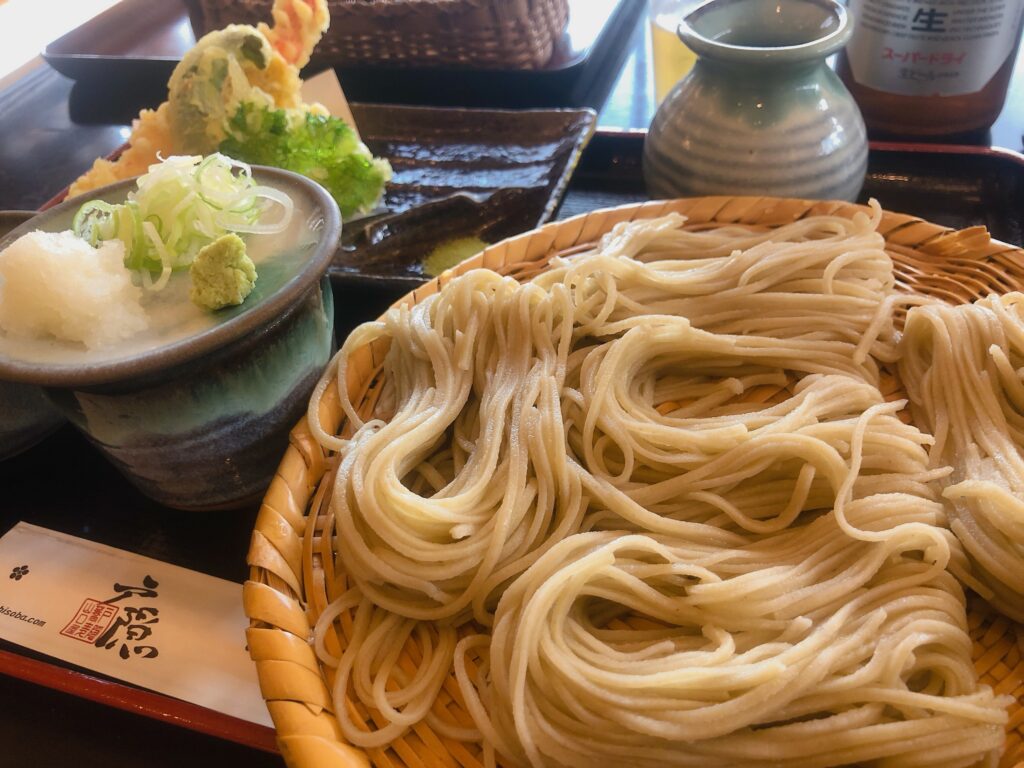戸隠そば
強いコシと豊かな香りが最高