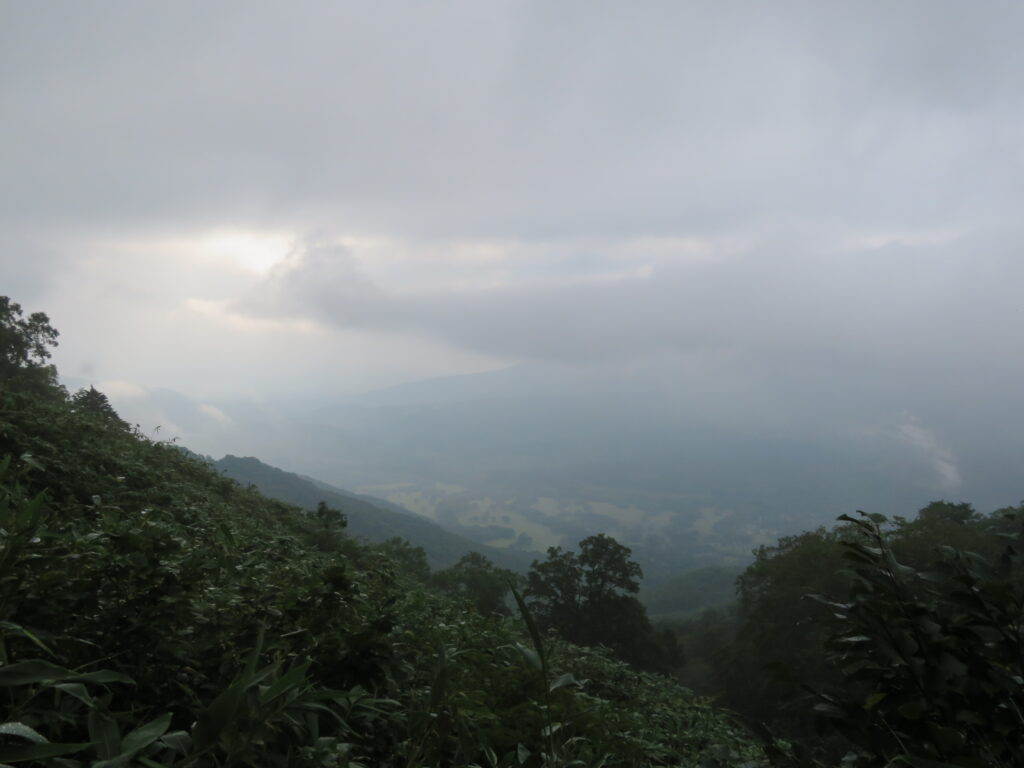 下には戸隠牧場
周りは雲で真っ白
