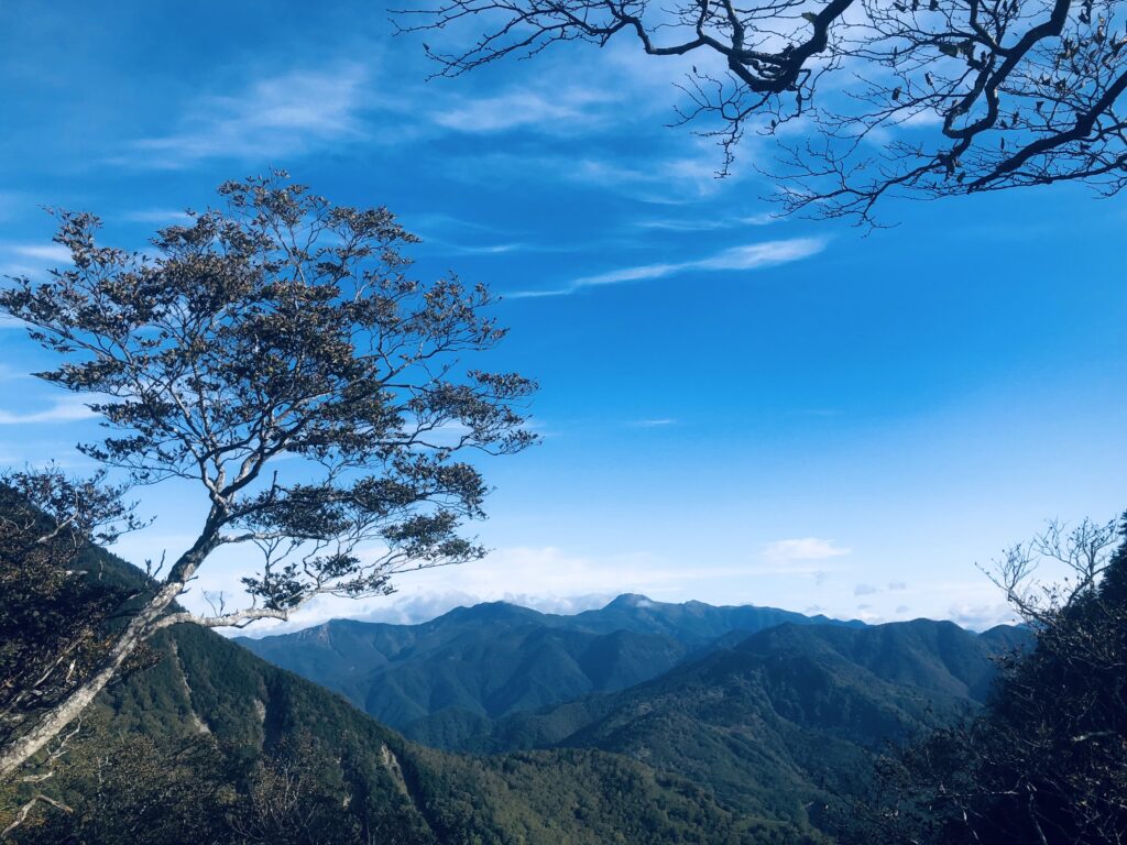 日光白根山も近くに見えます