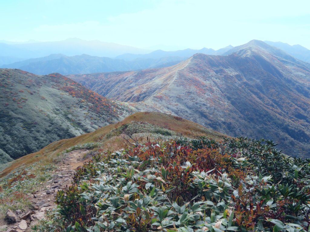 絶景を眺めながら下山できます