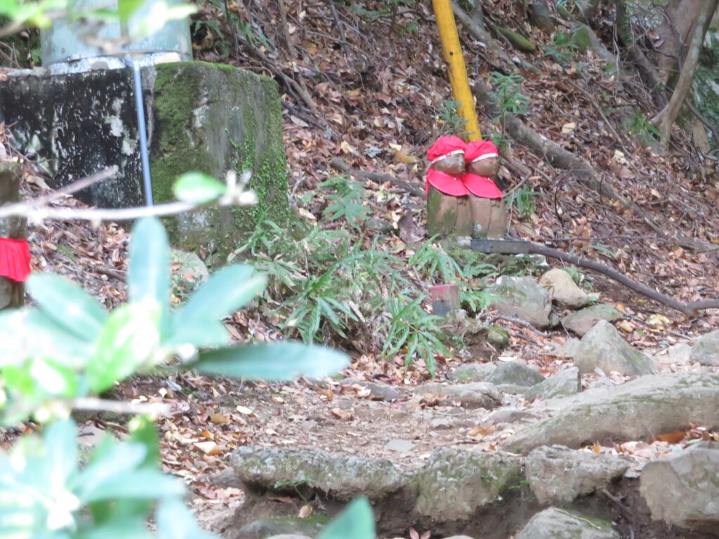 女坂の途中にあるお地蔵さん