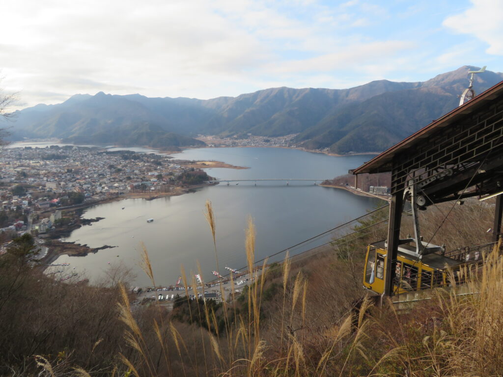 河口湖
ロープウェイ🚡で登れます
