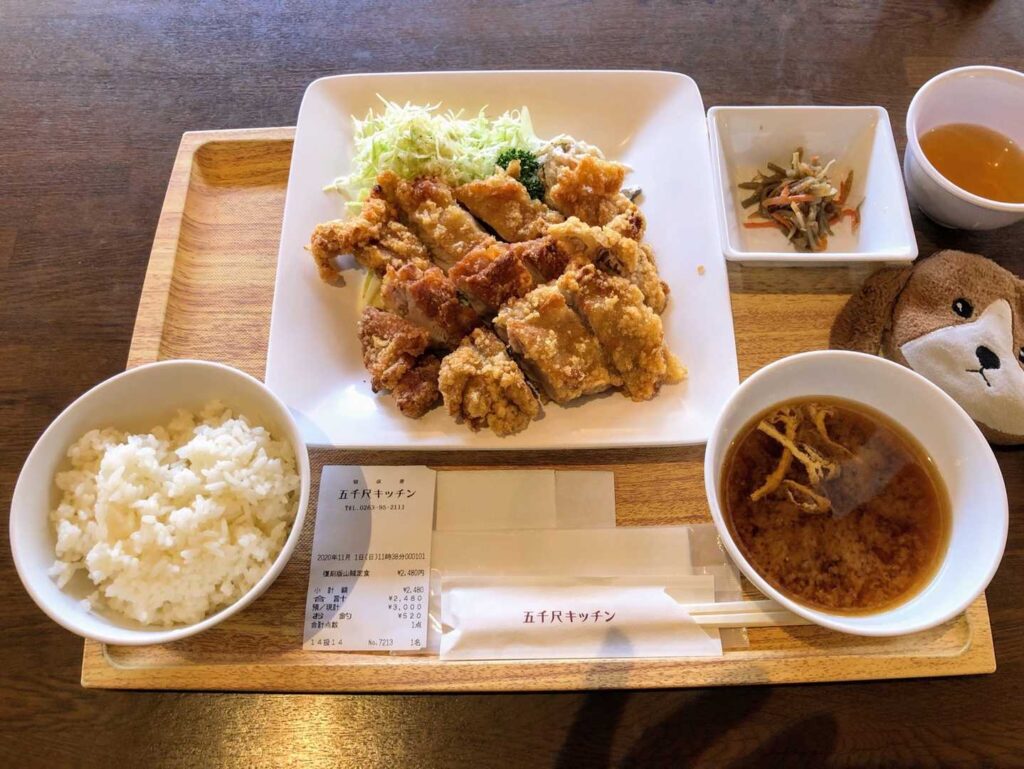 河童橋前の五千尺キッチン。
復刻版山賊定食にしました！