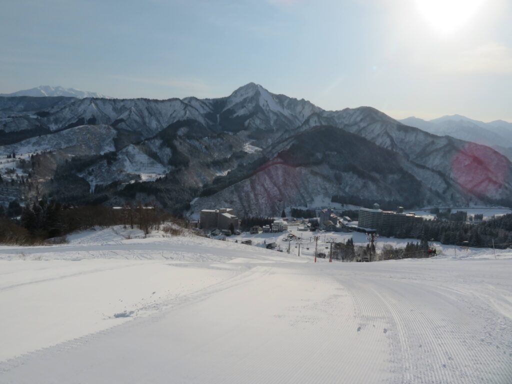 2日目は最高の天気です!
ハツカ石エリアの頂上
朝一の滑走は本当に気持ちいい!