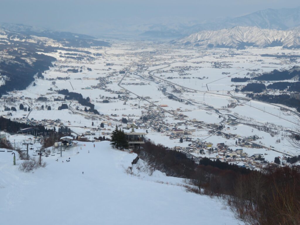石打丸山へ戻ってきました
広大な魚沼平野が素晴らしい!