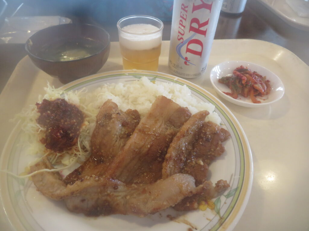 1日目と同じ「うめちゃん」
2日目はオススメの焼肉定食にしました