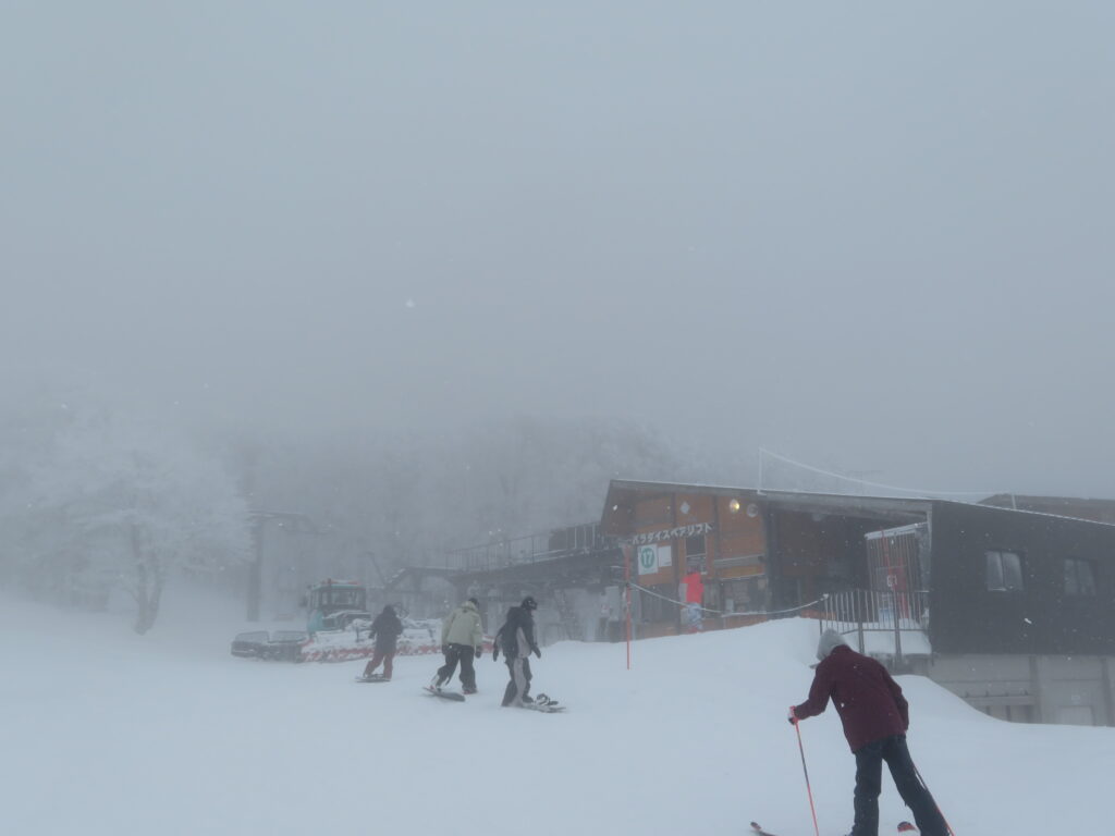 樹氷原コースへ行くパラダイスペア（17番）