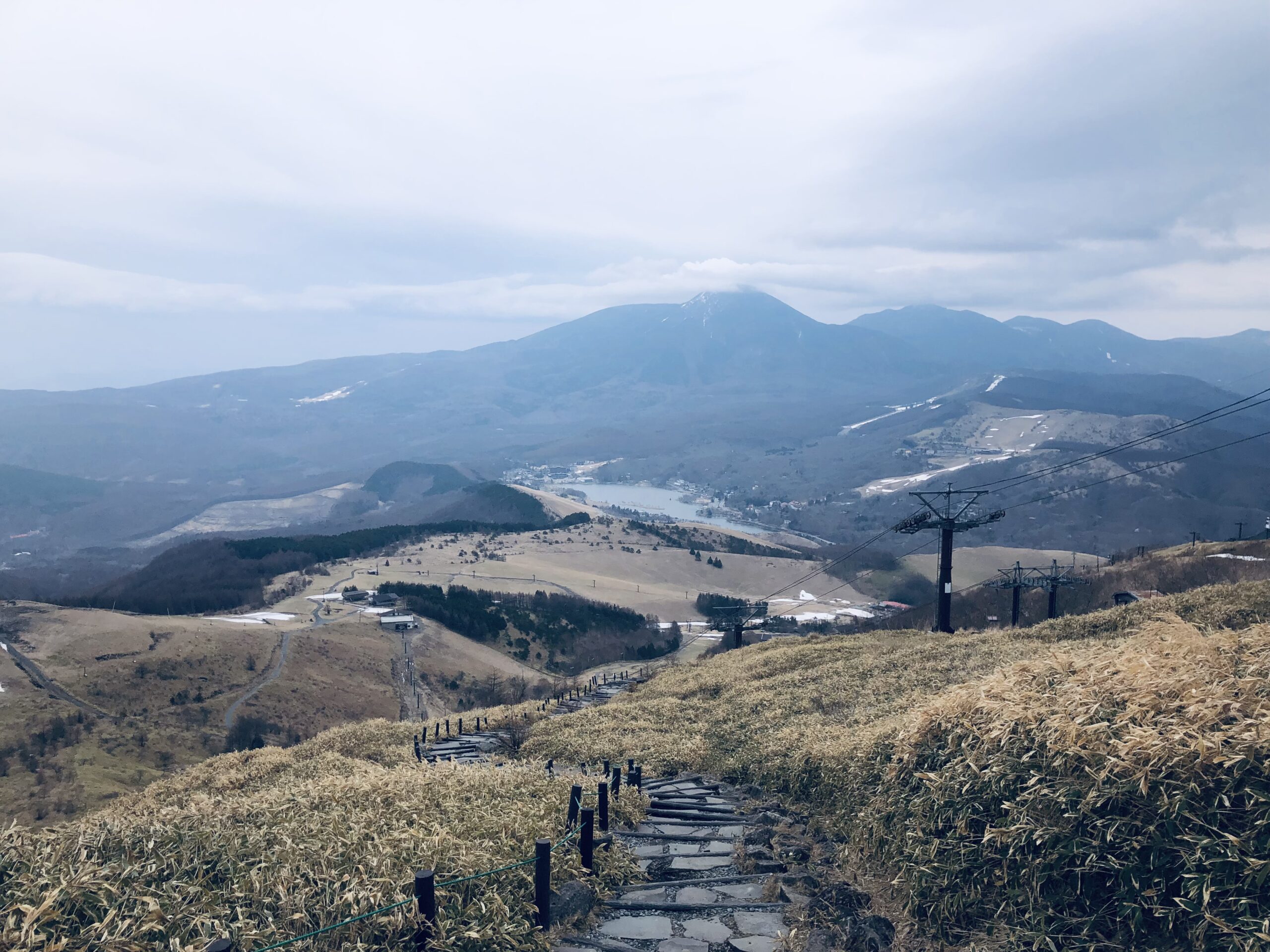 白樺湖方面へ降りていきます