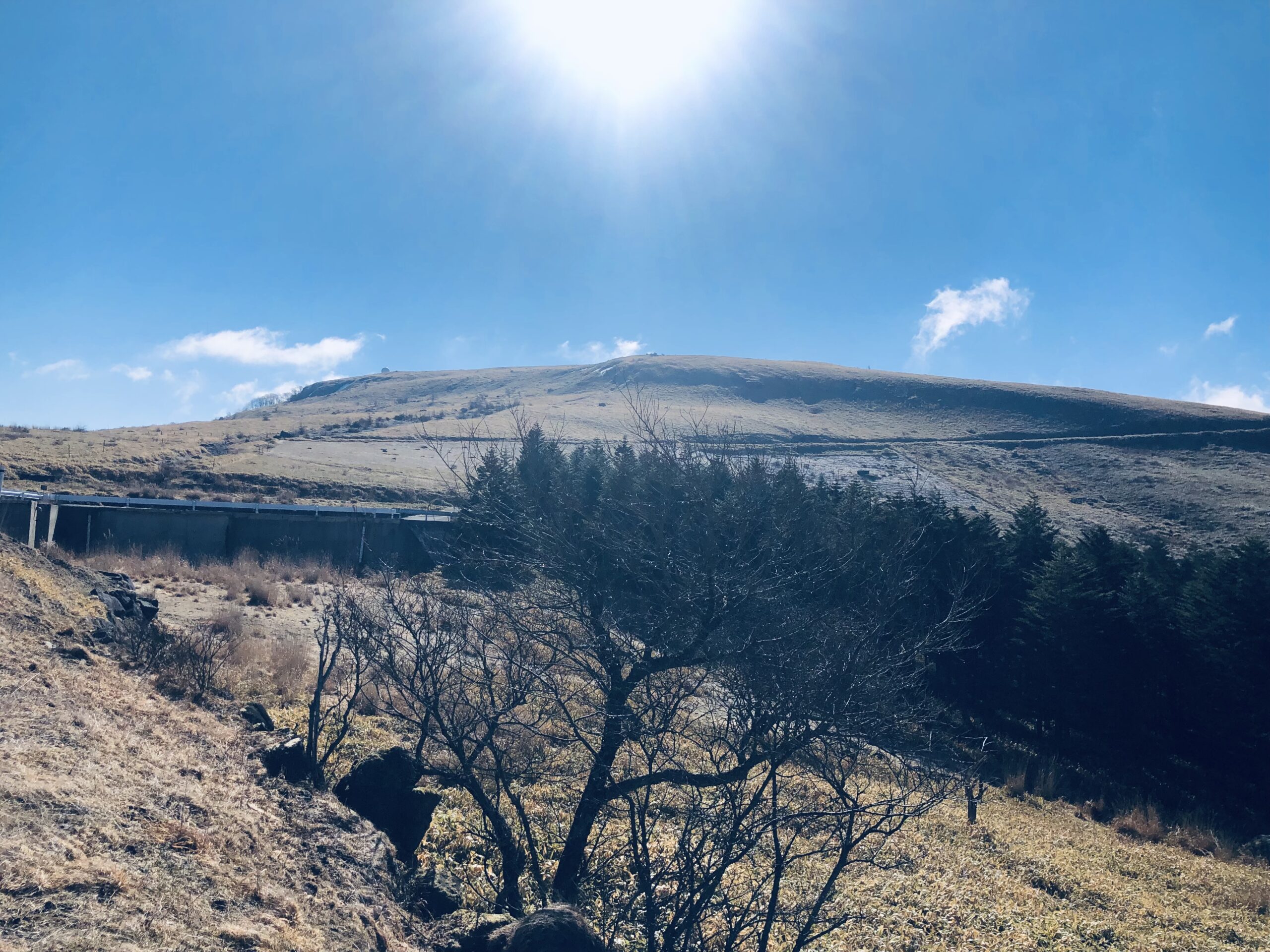 車山山頂が見えます