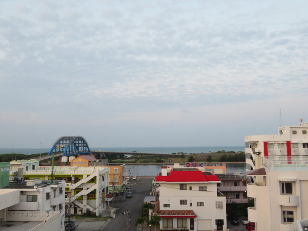 チェックイン
部屋（7階）からの風景
広いベランダもあります