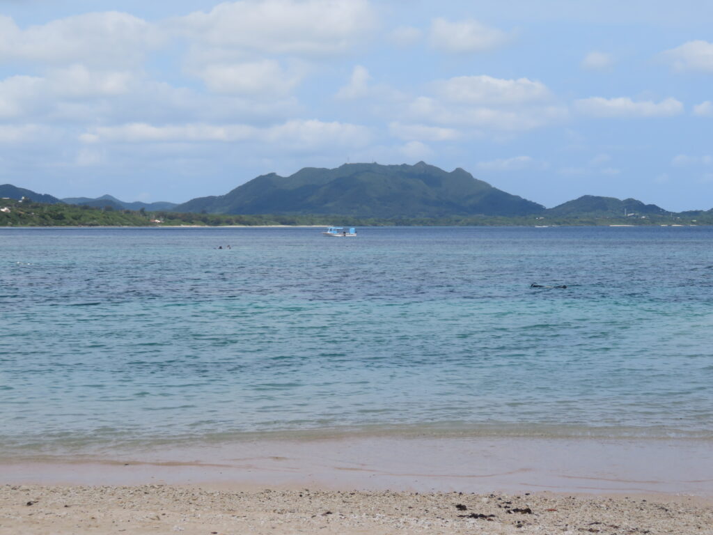 米原ビーチと奥の山がいい感じ！