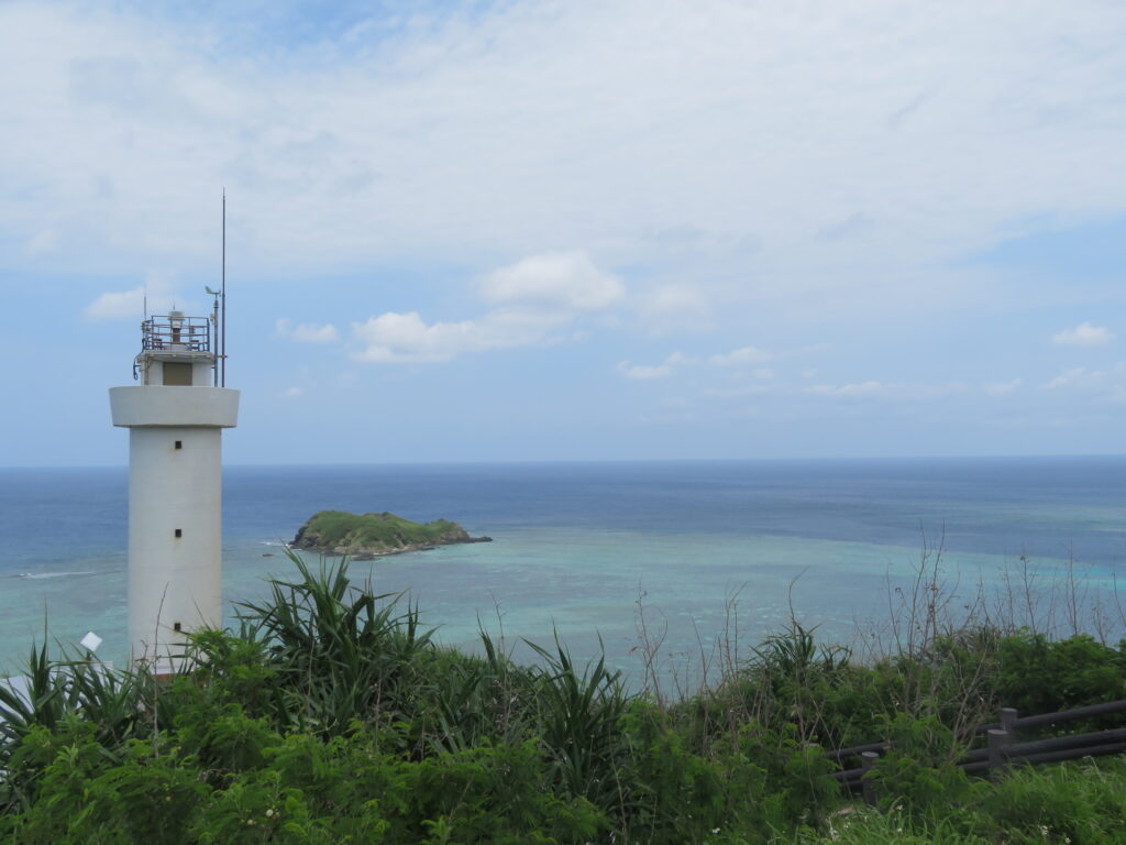 最北端にある平久保崎灯台まできました