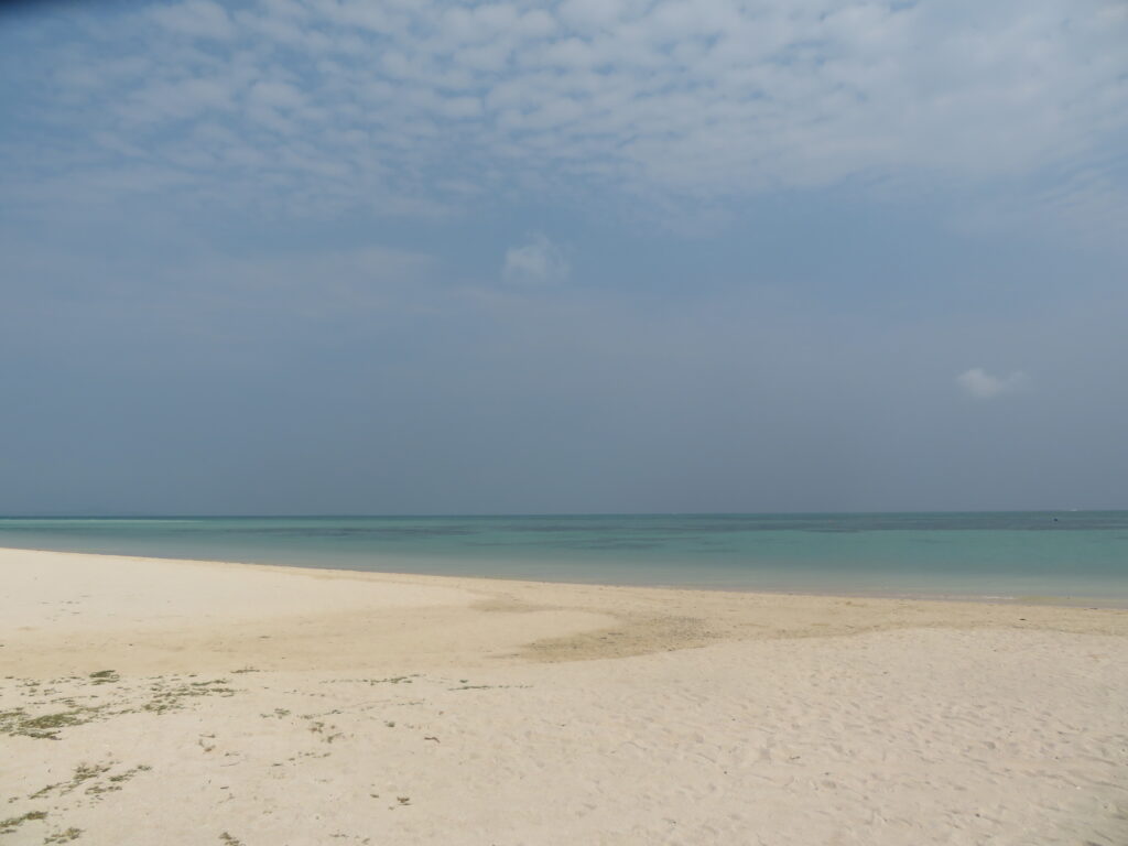 広大な砂浜が広がります