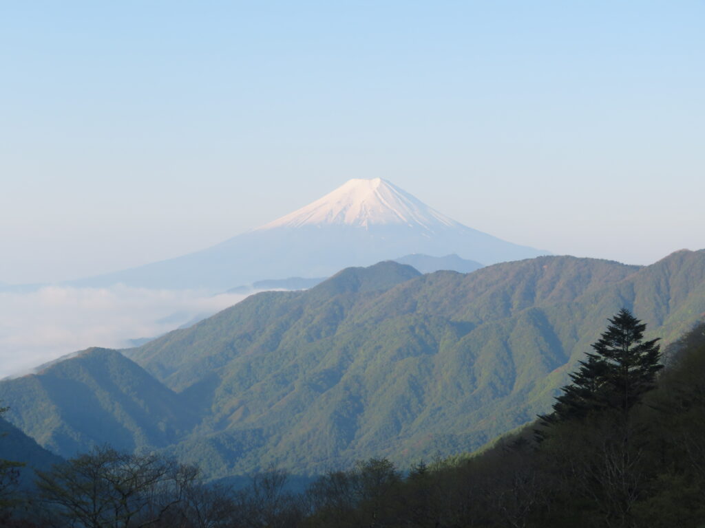 5時30分 大峠に到着!