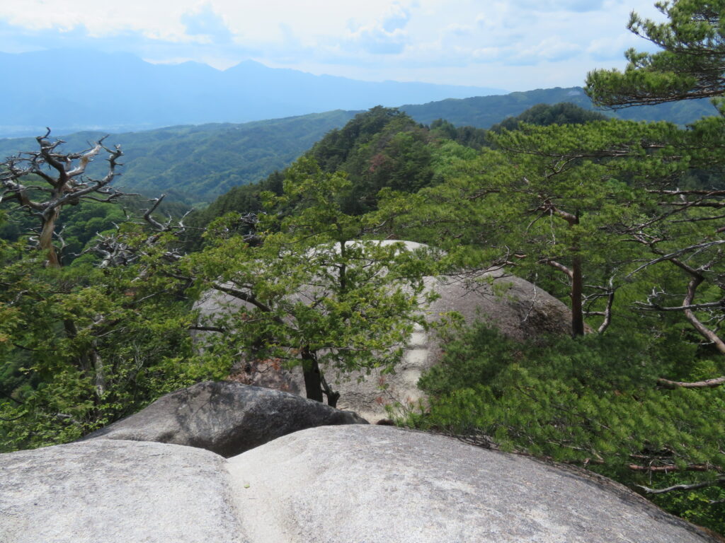 下山します