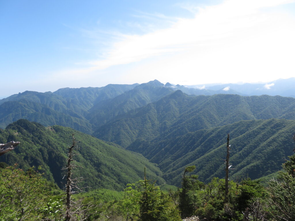 どこまでも続く雄大な山並みが本当に美しい！