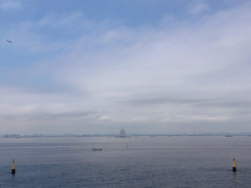梅雨の時期で雲が多いですがとてもよい天気
