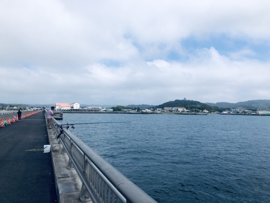 先端まで片道500ｍを歩いてきました