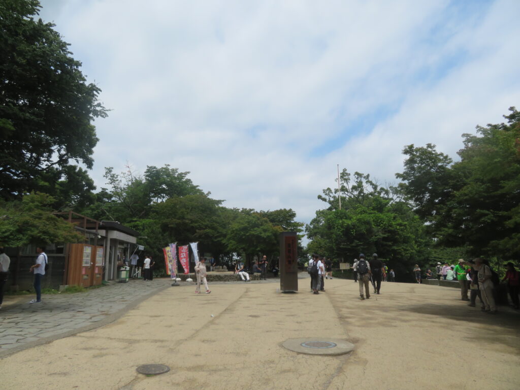 【四座目】
高尾山の山頂