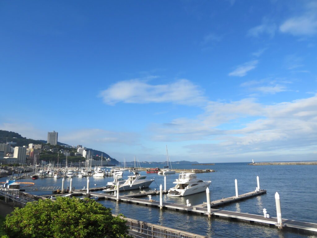 夕食まで時間があるので海岸を散歩!
ホテルの目の前が海岸です