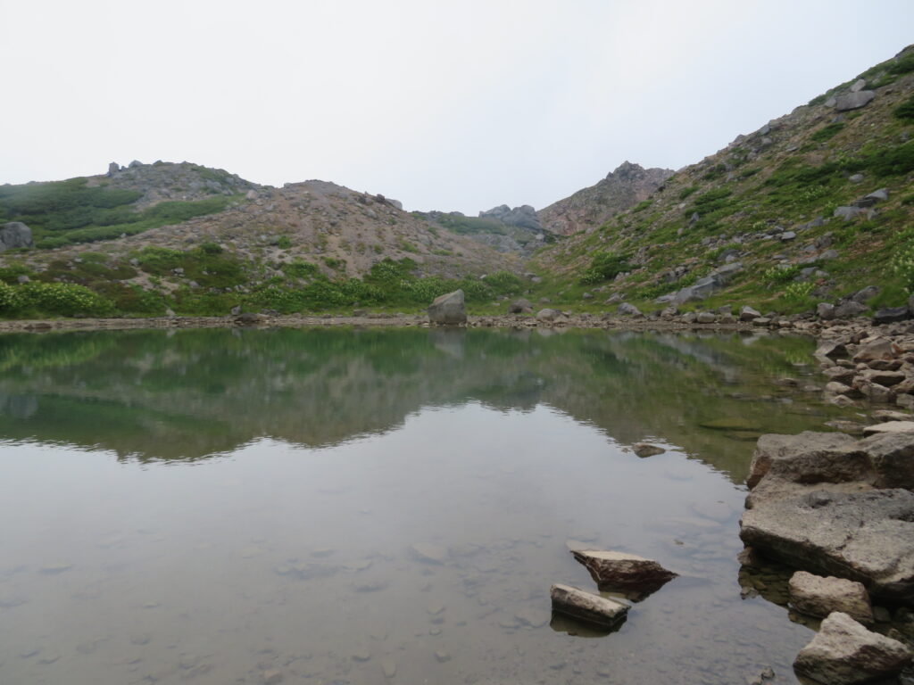 血の池は水辺まで近づけます
水が冷たかった