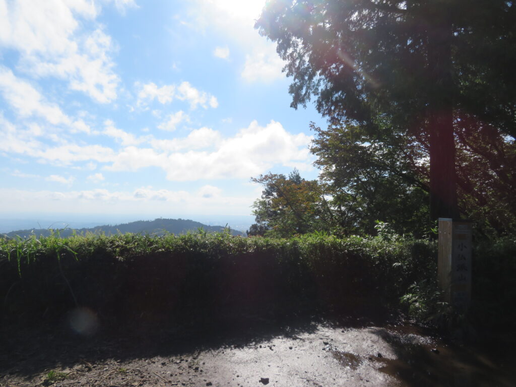 8時15分
小仏城山の山頂