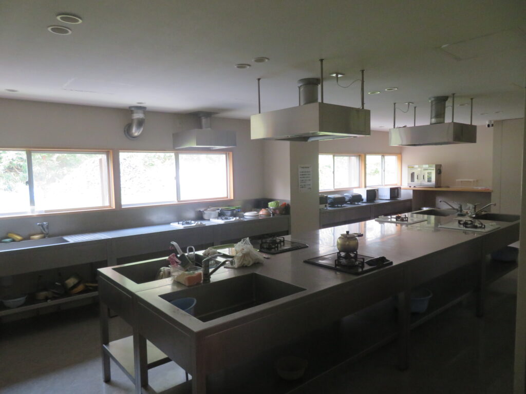 広くて綺麗な調理場があります!
ここで調理しました
カップラーメンを作っただけですが……