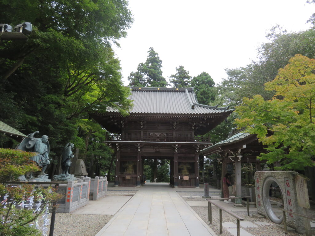 薬王院
紅葉が少し始まっています🍁