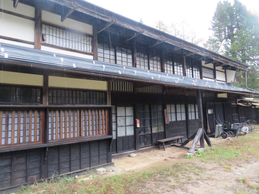 まだ住んでいそうな感じです