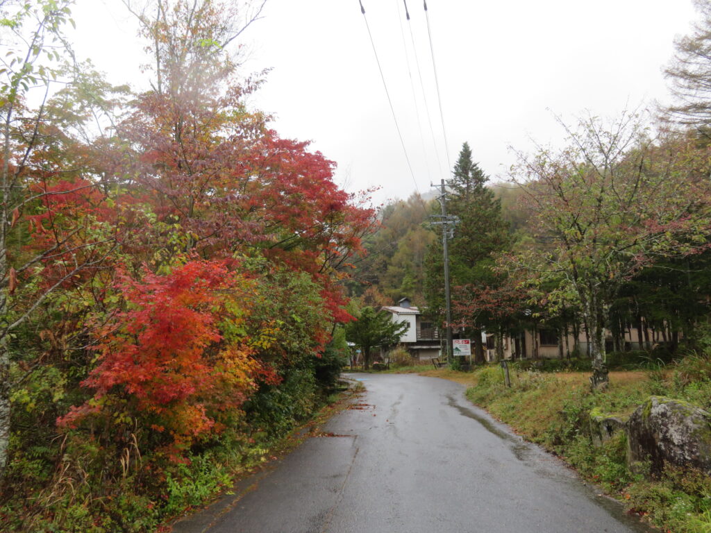 駐車場まで戻ってきました
こちらは木曽方面